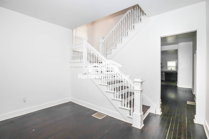 Building Photo - 1322 Yecker Ave