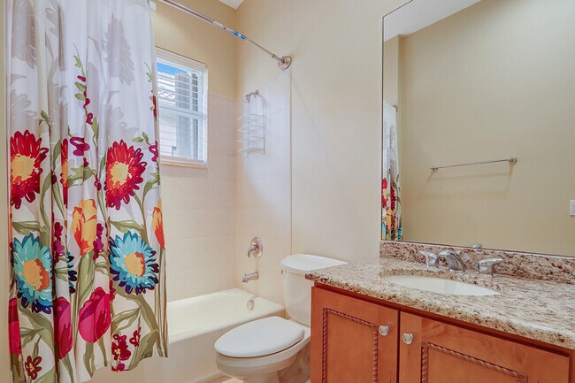 Building Photo - 9400 Briarcliff Trace