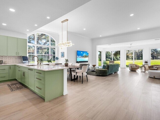 Building Photo - 4022 Penshurst Park