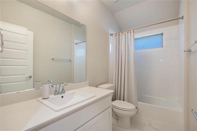 Building Photo - 4007 Buckeye Bnd