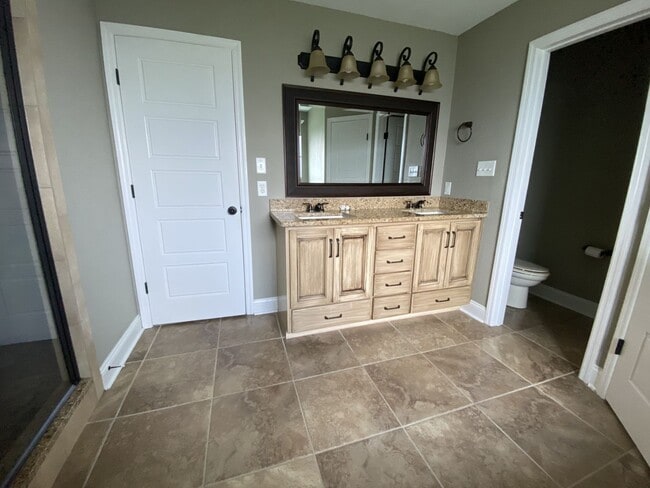 Building Photo - Adorable home in Lowndes County