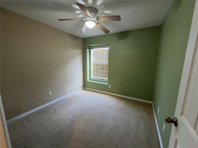 Building Photo - 2552 Aventurine St