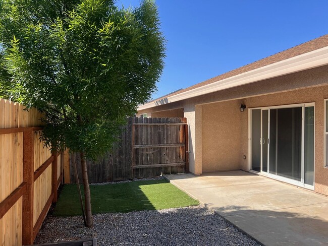 Building Photo - 3785-3785 Silvario Ct
