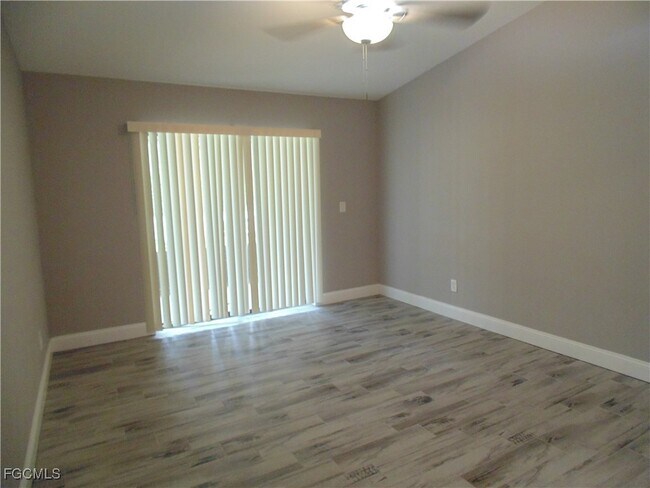 Building Photo - 5120 SW Courtyards Ct