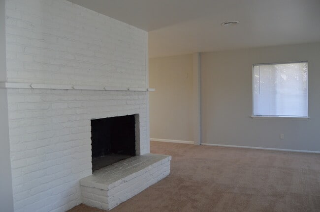 Building Photo - 2156 57th Ave