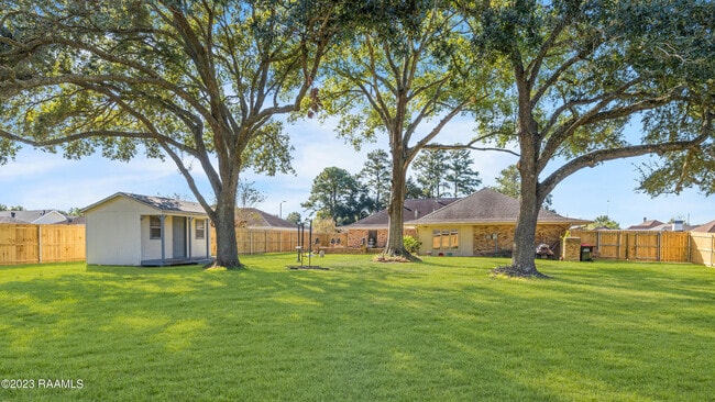 Building Photo - 512 Monarch Dr