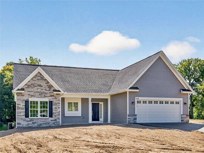 Building Photo - 1119 Wall Rd