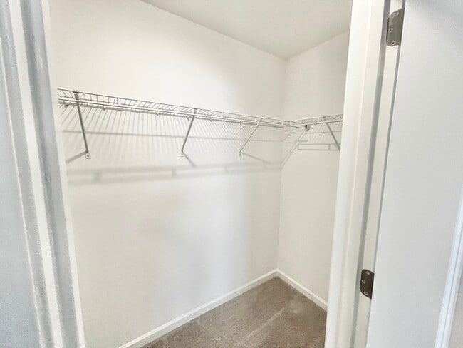 Building Photo - Don't miss out! Paired Home minutes from I-77 and I-40 Tour today!