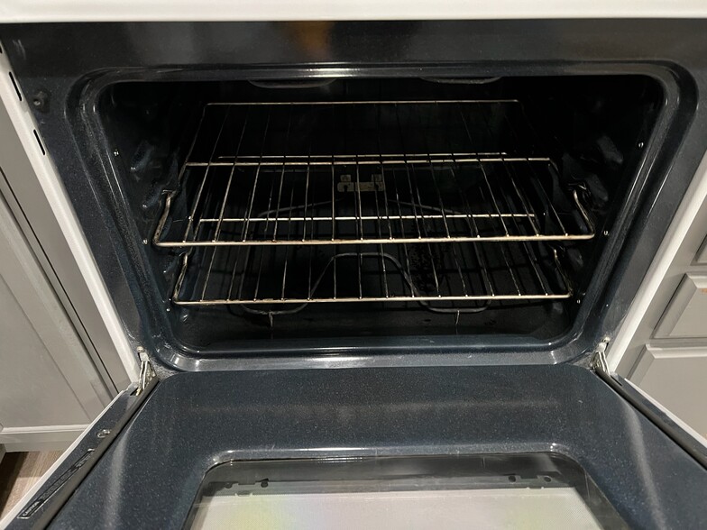 Building Photo - 113 Edwards St