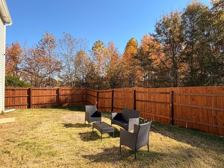 Building Photo - 301 Long Grove Ln