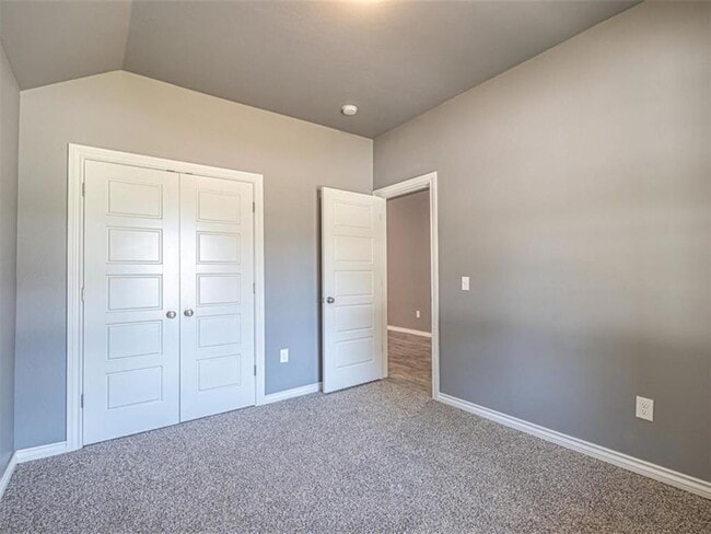 Building Photo - 409 Grove St