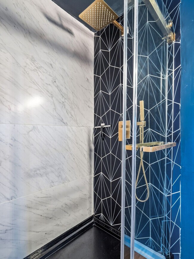 Building Photo - 3621 Silsby Rd