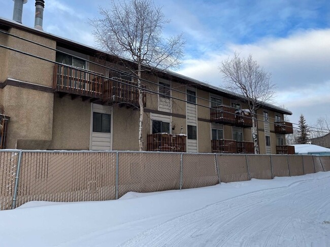 Building Photo - 1046 W 26th Ave