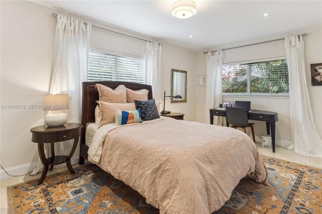 Building Photo - 13801 S Biscayne River Dr