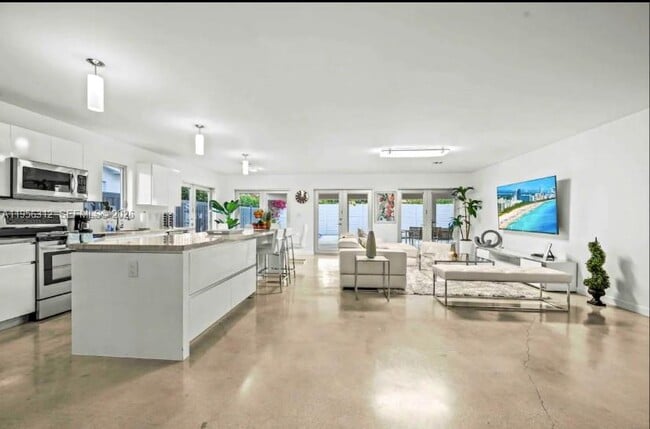 Building Photo - 3427 Frow Ave