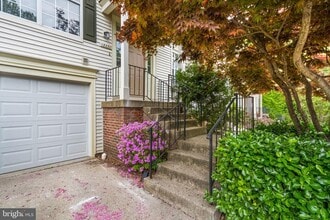Building Photo - 12221 Wye Oak Commons Cir