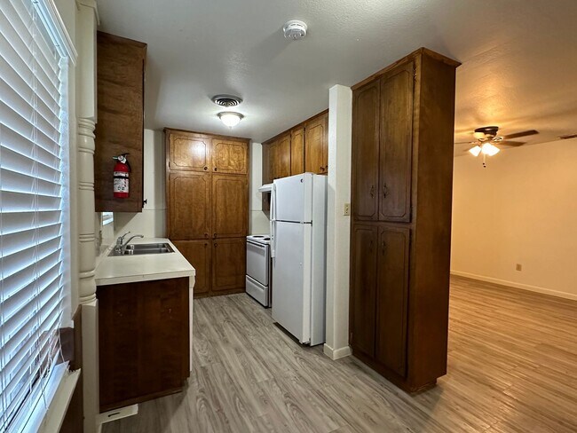 Building Photo - Ready for move in