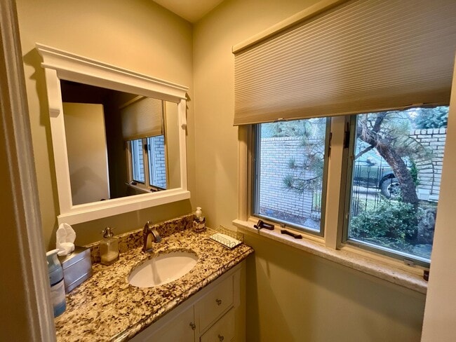 Building Photo - Gorgeous 4 bed 5 bath Luxury rental in Cherry Hills Village!