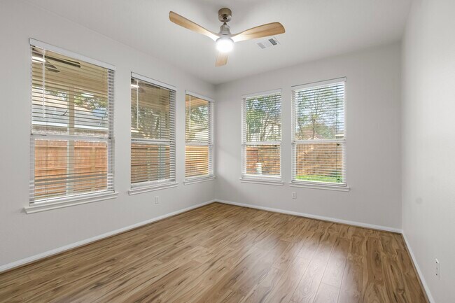 Building Photo - 34 Drifting Shadows Cir