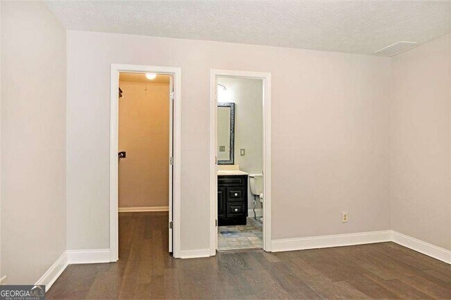 Building Photo - 5345 Sugar Ridge Dr
