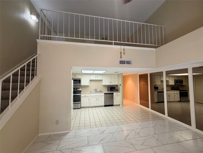 Building Photo - 14777 Wunderlich Dr
