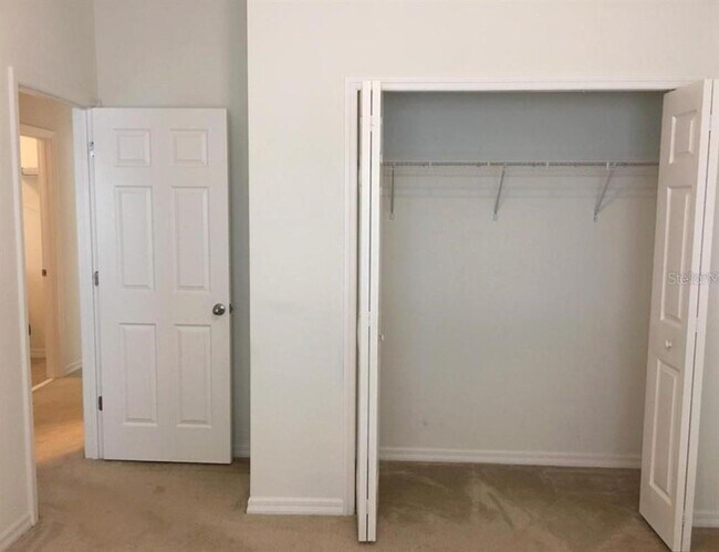 Building Photo - 9377 Meadow Hunt Way