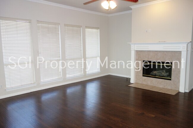 Building Photo - 6317 Day Spring Dr