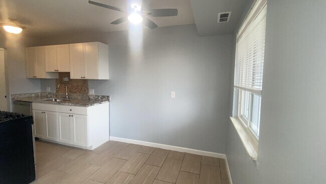 Building Photo - 45240 Keding St