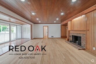 Building Photo - 360 S Linden Dr