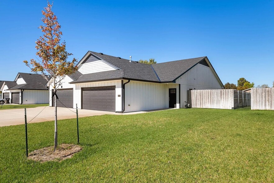 Building Photo - 3518 W 45th St S