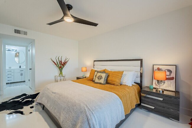 Building Photo - 10610 N 35th St