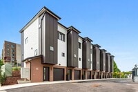 Building Photo - New Construction Downtown Asheville Townhouse!