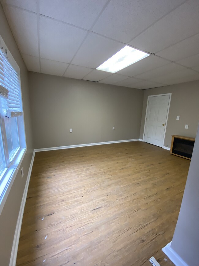 Bright Living Room - 3254 S Puckett Rd