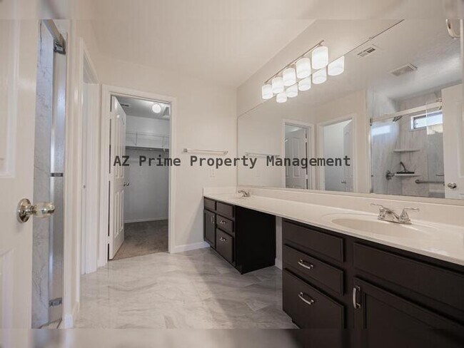 Building Photo - 1255 S Western Skies Dr