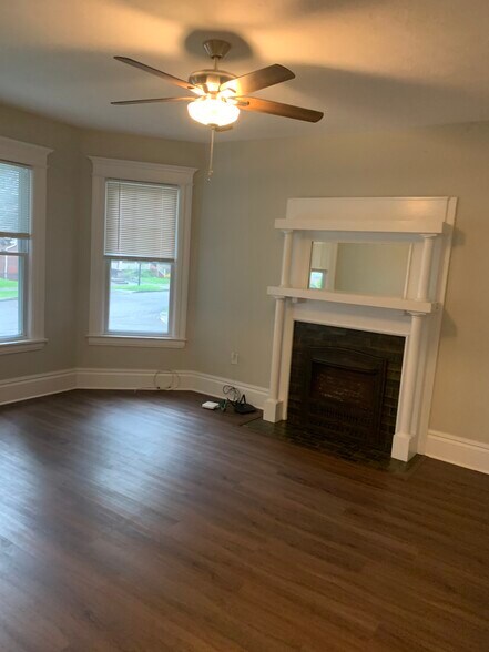 Building Photo - 152 Rosedale St