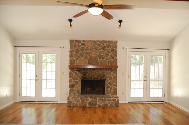 Building Photo - 10515 Anchorage Cove Ln