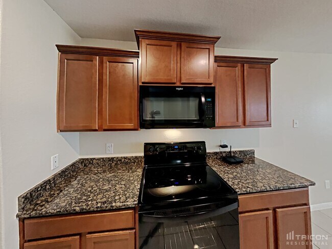 Building Photo - 425 Palomino Stand Dr