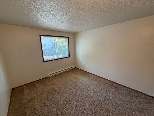 Building Photo - 3779 Iberis St NE