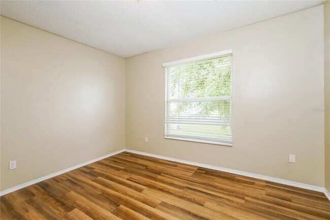 Building Photo - 1109 Cambourne Dr