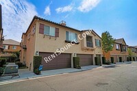 Building Photo - 3 Bedroom Townhome for Lease in Mariposa C...