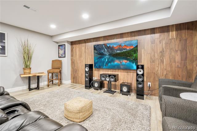 Building Photo - 1364 Vine St