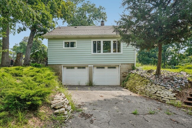 Building Photo - N3219 Cherry Rd