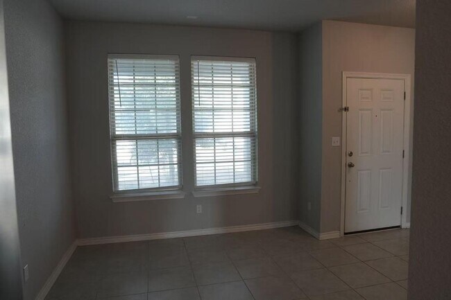 Building Photo - 808 Alta Wy