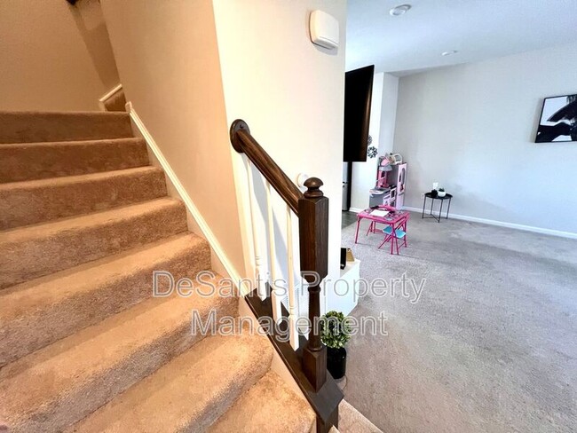 Building Photo - 2029 Cade Dr