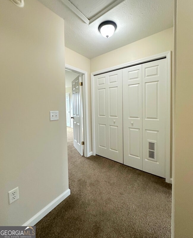 Building Photo - 104 Wrenwood Ln