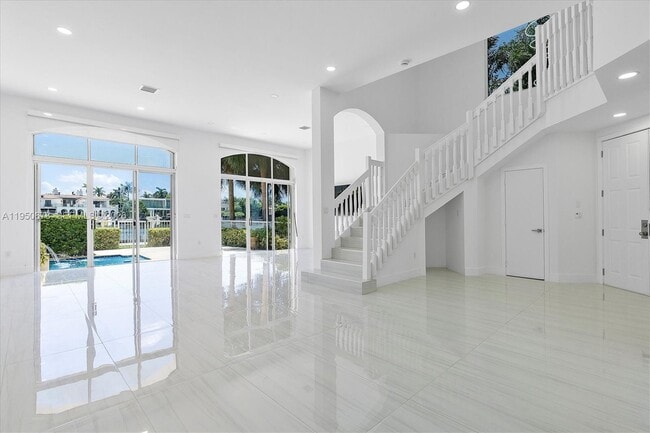 Building Photo - 21301 NE 38th Ave