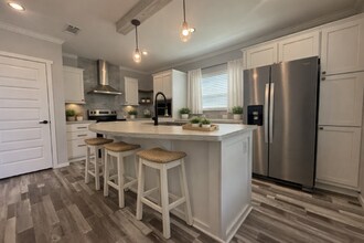 Building Photo - 5715 Camelford Dr