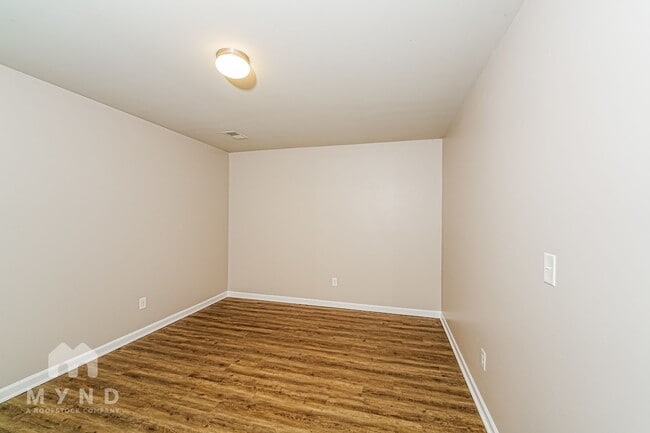 Building Photo - 132 Patriot Point Dr