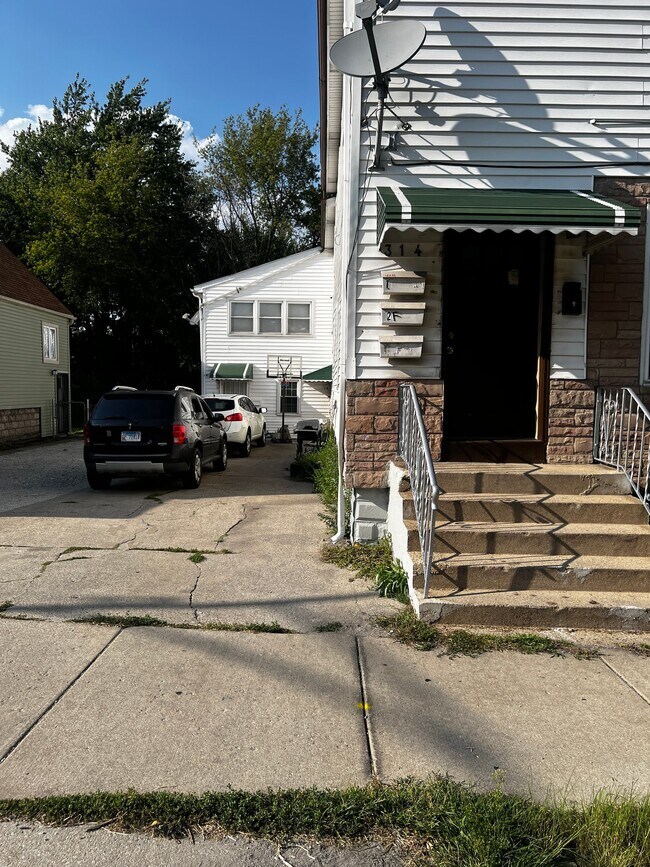 Building Photo - 314 E 138th St