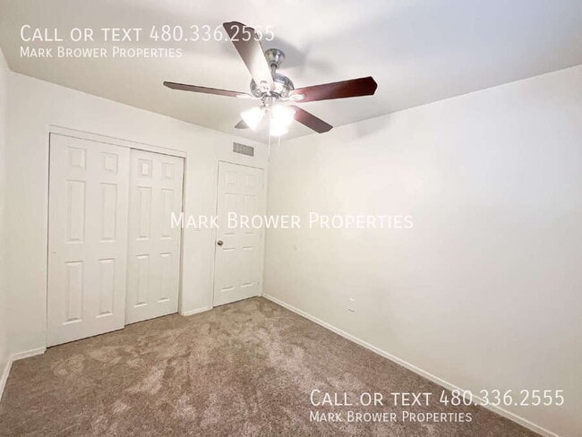 Building Photo - 5262 W Fairview St